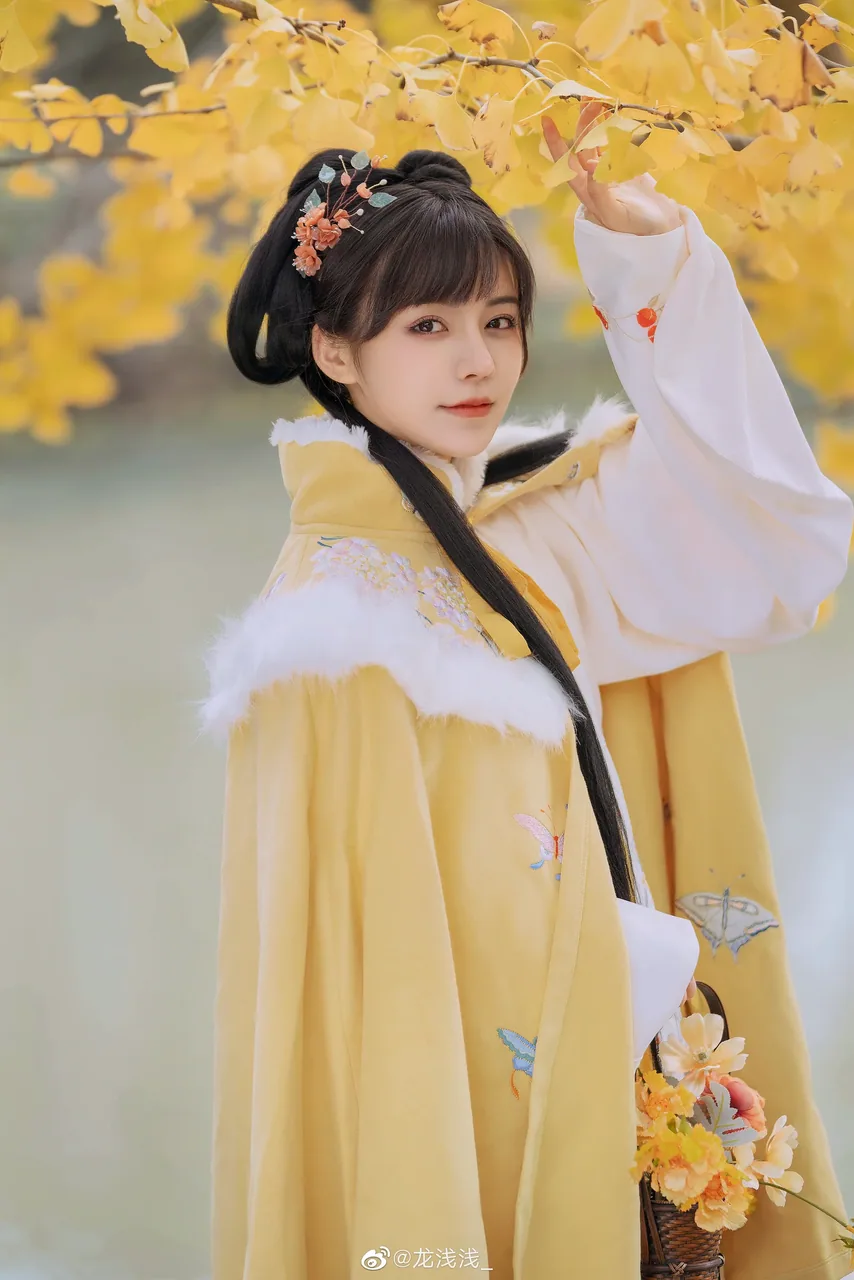佳佳美图 · 点击查看原图
